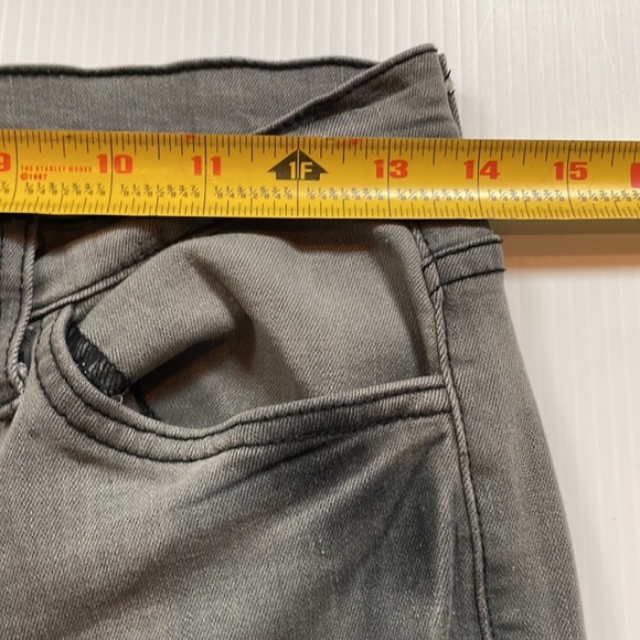 KanCan gray distressed button fly skinny Jean, women’s size 28 - Picture 9 of 15